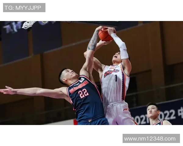 广东旧将立功了!72平生死时刻抢到前场篮板打中2分，掀翻广厦队_曾繁日_比赛_同曦