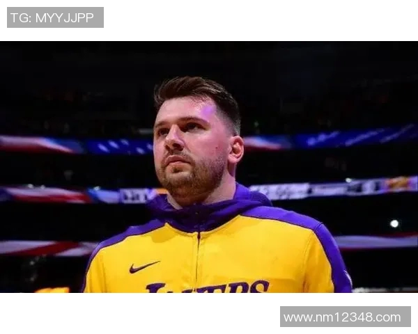 正式摊牌，詹姆斯发声，湖人真大腿曝光，谁注意他发声内容，东契奇意外